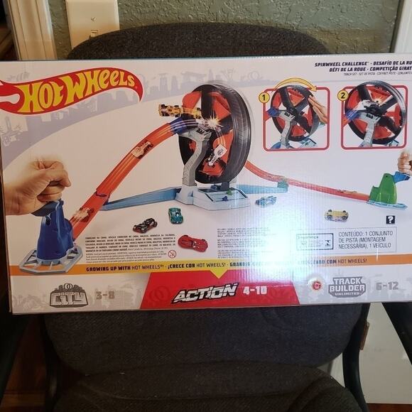 NEW HOT Wheels spinwheel challenge action set - Picture 2 of 9